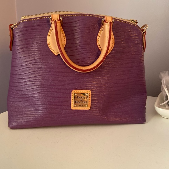 Mini Dooney&Bourke Bag. - Picture 1 of 4